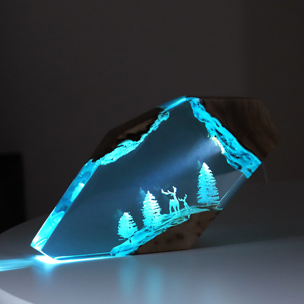 Art Craft Wood - 森の妖精鹿デスクトップアート、パーソナライズされた発光オーナメント、沈没船タコ、聖なる木製樹脂製ホームデコレーションクラフトアイテム