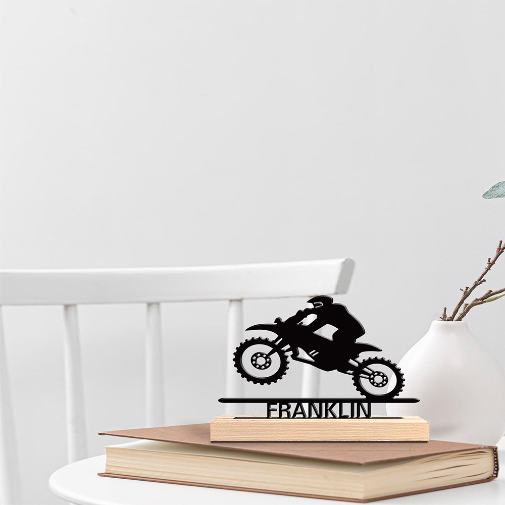 1個入り 抽象的なバイクジャンプのカスタムネーム入り金属像  - Art Craft Wood のレビューと価格